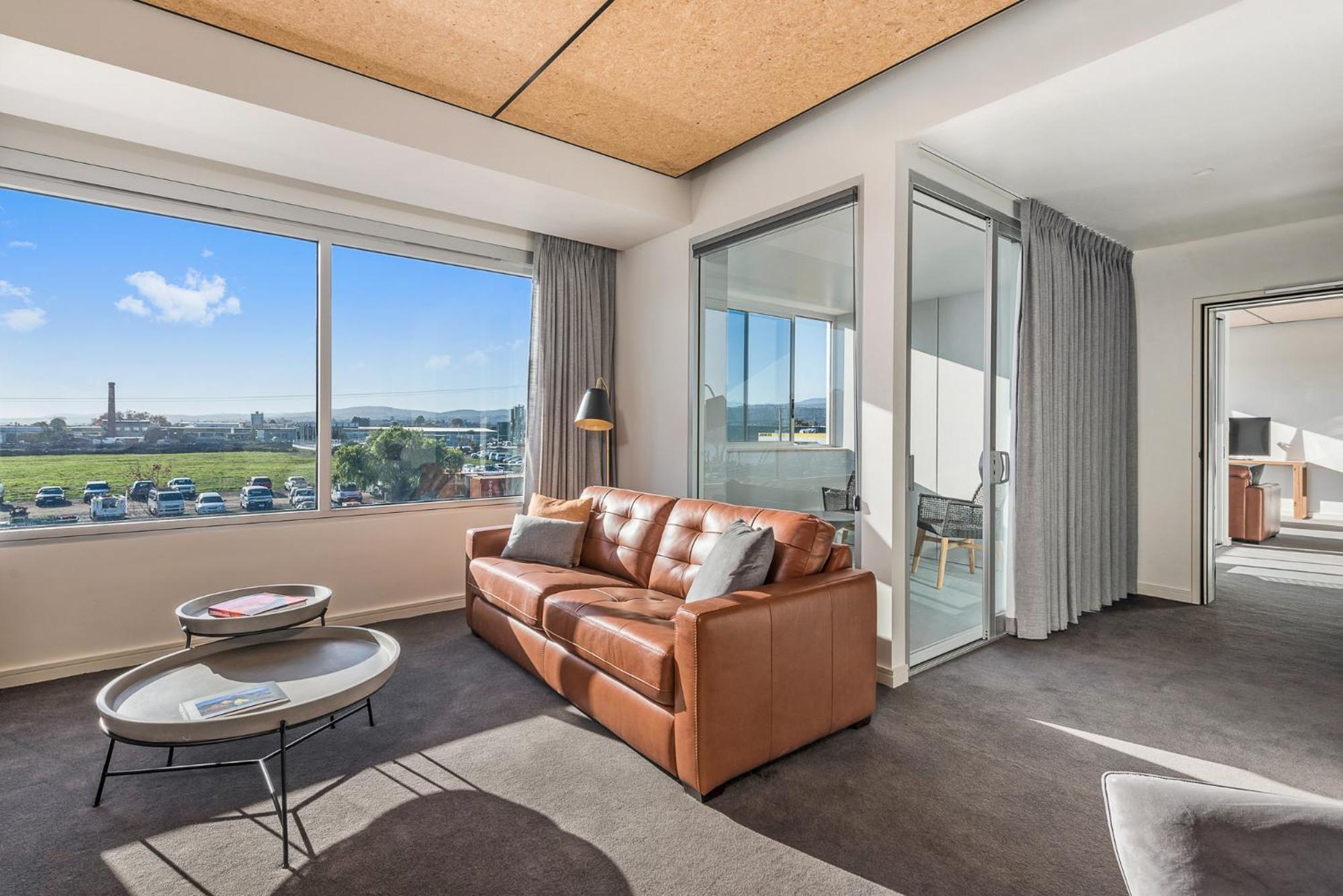 Peppers Silo Hotel Launceston Kültér fotó Living room