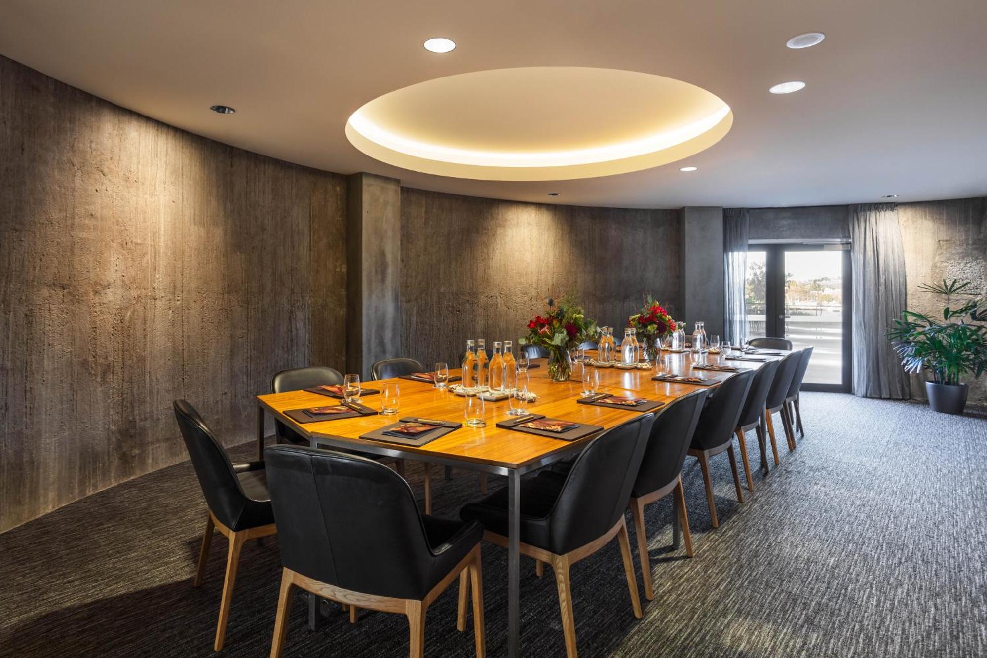 Peppers Silo Hotel Launceston Kültér fotó The Boardroom